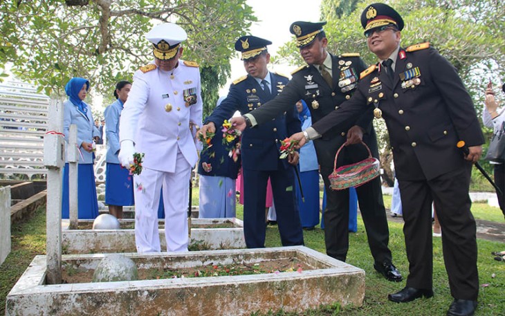 Kasdam XII/Tpr saat Ikuti Ziarah Nasional Peringatan HUT ke-78 TNI
