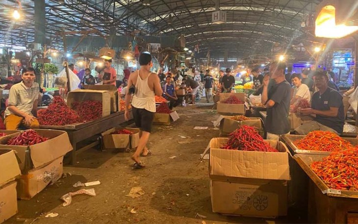 situasi kondisi pasar tradisional, Credit : Syawal Gilang Cahyadi.