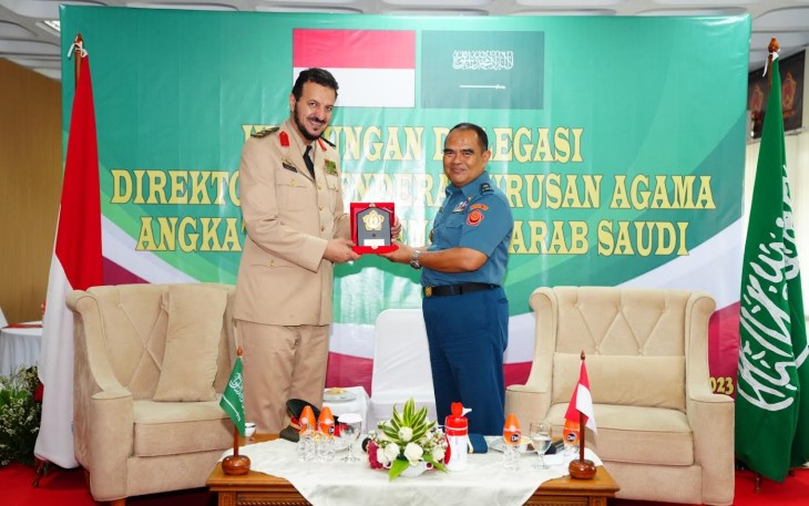 Delegasi Militer Arab Saudi dan TNI saat Bertemu Bahas Kerja Sama Pembinaan Mental Prajurit
