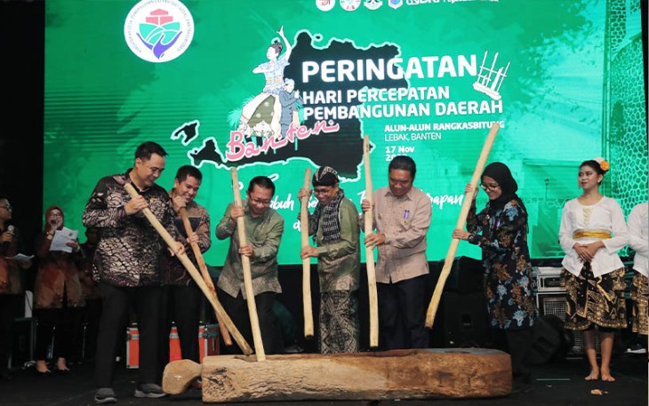 Gus Halim pada Malam puncak PPD 2023 yang digelar di Alun-alun Kota Rangkasbitung, Jumat (17/11/2023.