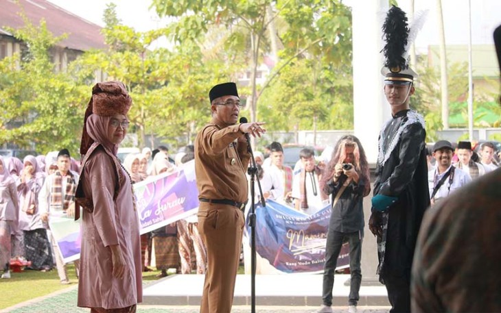 Pj Wali Kota Lepas Pawai Arak-Arakan SMAN 1 Payakumbuh Baralek Gadang