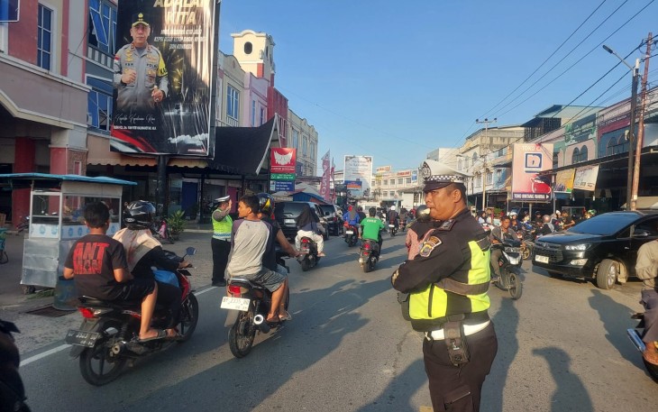 Sat Lantas Polres Bintan Lakukan Pengamanan serta Ciptakan Rasa Aman  Pasar Tumpah Ramadan