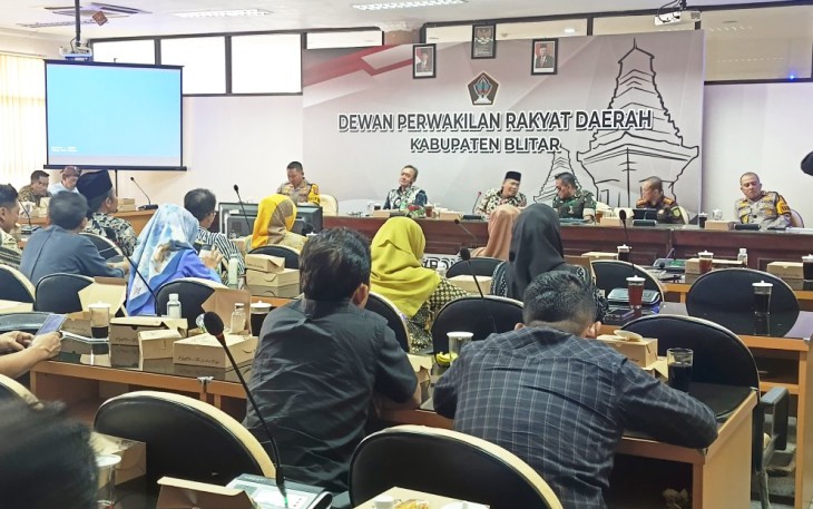 Raker Anggota DPRD Kabupaten Blitar bersama Pemkab Blitar 