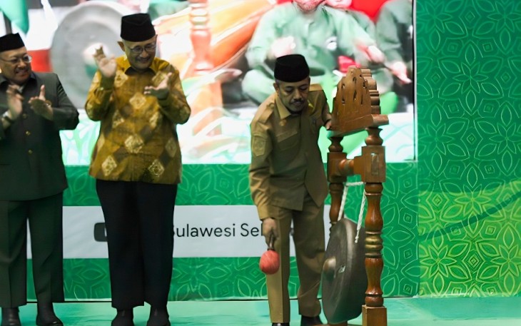 Musyawarah Wilayah (Muswil) VIII DPW Lembaga Dakwah Islam Indonesia (LDII) Provinsi Sulawesi Selatan di Aula Mappaodang, Markas Polda Sulawesi Selatan, Jalan Perintis Kemerdekaan Km 16, Kota Makassar, Sulawesi Selatan, Selasa (17/9/2024). Asisten 1 Pemerintahan dan Kesejahteraan Rakyat Pemprov Sulawesi selatan Drs Muhammad Rasyid membuka pelaksanaan Muswil dengan memukul gong
