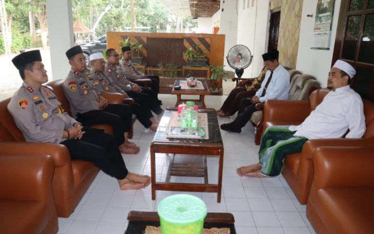 Kapolres Sumenep saat Sambangi Ponpes Al Amien Sumenep 
