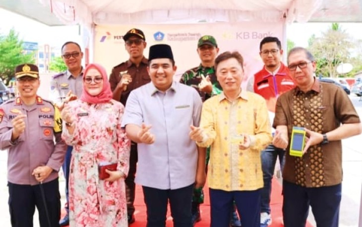  Bupati Roby Launching Kartu Solar Subsidi Bintan