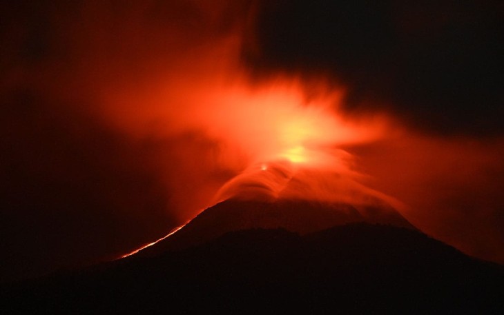 Erupsi Gunungapi Lewotobi Laki-Laki