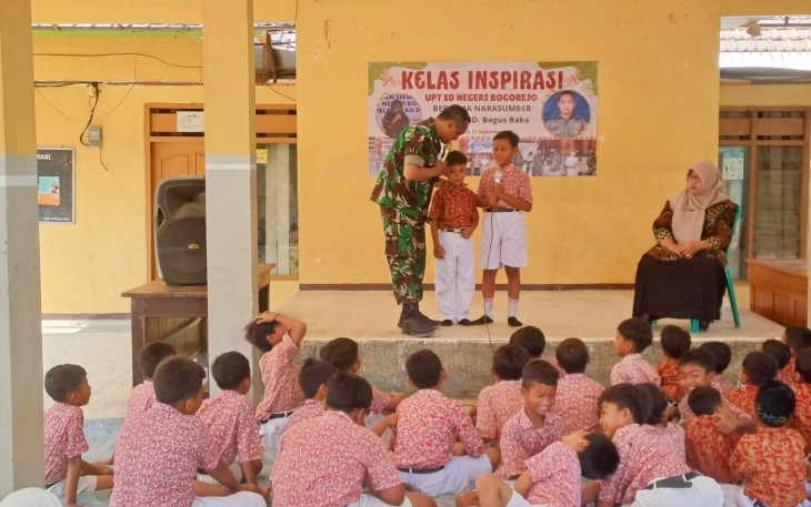 Babinsa Koramil 0811/12 Bancar Tuban Jadikan Kelas Inspirasi Kepada Generasi Muda SDN Bogorejo
