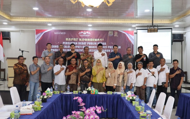 Komisi Pemilihan Umum (KPU) Pasaman menggelar rapat koordinasi persiapan Debat Publik Kedua Pasangan Calon Bupati dan Wakil Bupati Pasaman pada Pemilihan Serentak Nasional tahun 2024