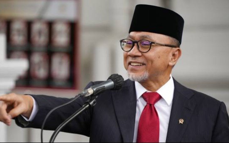 Menteri Perdagangan (Mendag) Zulkifli Hasan mengimbau pedagang pengecer serta toko untuk membeli produk resmi guna membantu mengurangi persebaran produk impor ilegal.