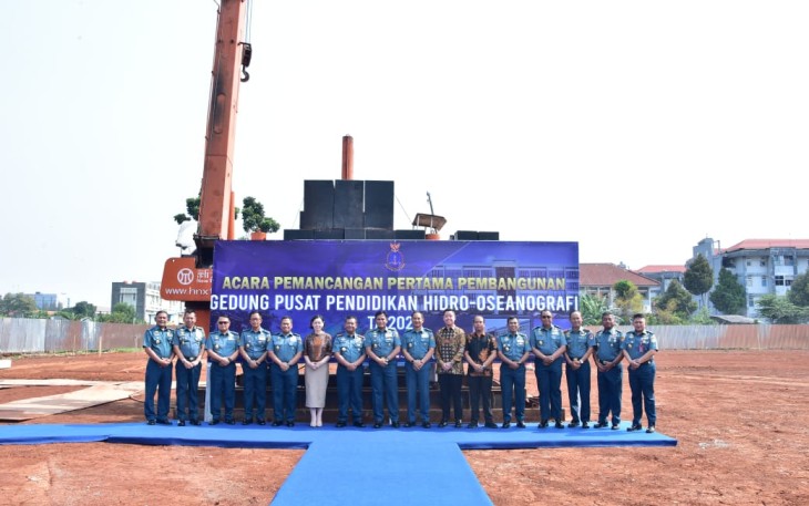 Dirum Kodiklatal Hadiri Pemancangan Pertama Pembangunan Pusdik Hidros di Jakarta