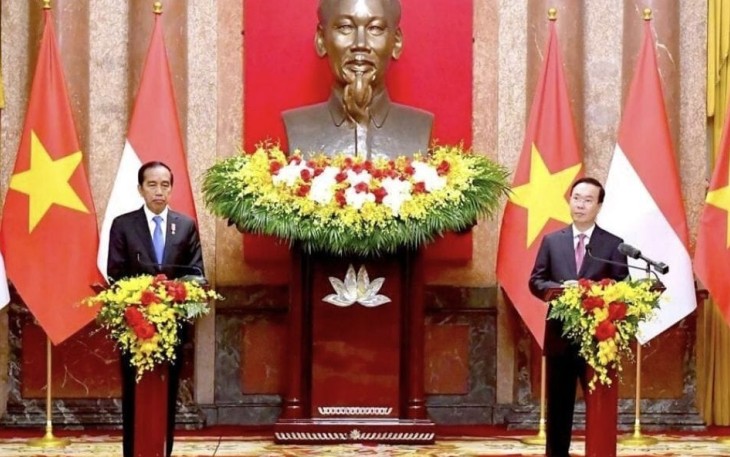 Presiden Jokowi dan Presiden Vietnam Vo Van Thuong, pada Jumat, 12 Januari 2024, di Istana Kepresidenan, Hanoi, Vietnam.
