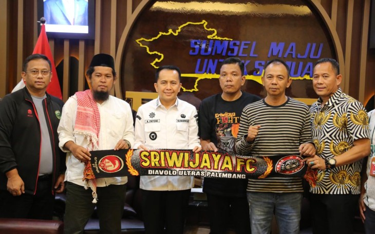 Melalui Dinas Pemuda dan Olahraga (Dispora) diselenggarakan Rapat Pembahasan tentang Pemegang Saham PT Sriwijaya Optimis Mandiri (SOM) dan kepengurusan Sriwijaya FC di ruang rapat Dispora Sumsel, Rabu (24/1/2024)