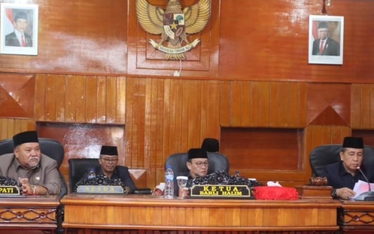 DPRD Bengkulu Selatan Sahkan Dua Raperda Menjadi Perda