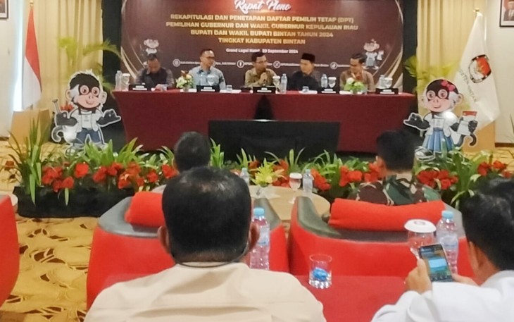 Pleno Terbuka Rekapitulasi dan Penetapan DPT