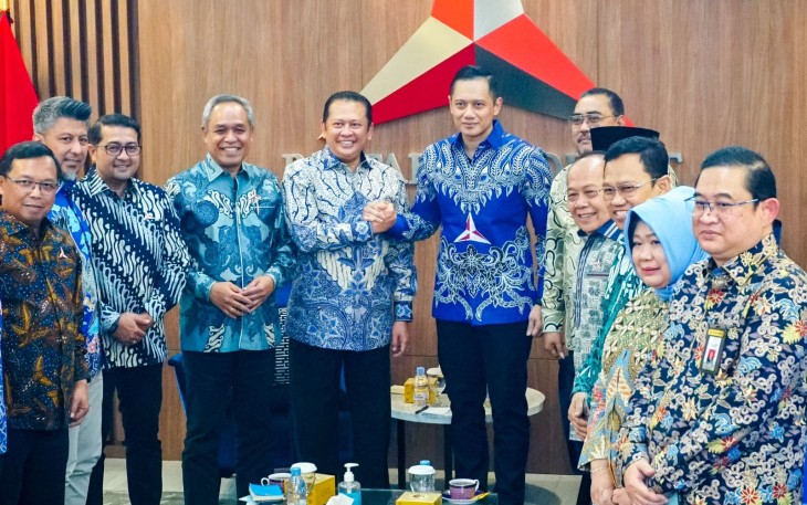 Ketua MPR RI dan Wakil Ketua Umum Partai Golkar Bambang Soesatyo menyampaikan diskusi hangat pimpinan MPR RI dengan Ketua Umum Partai Demokrat Agus Harimurti Yudhoyono terkait agenda kebangsaan ke depan termasuk sistem politik dan kondisi demokrasi