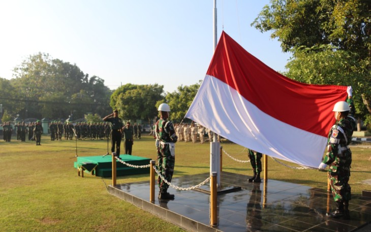 Kodim 0802/Ponorogo Gelar Upacara Pengibaran Bendera Rutin Bulanan