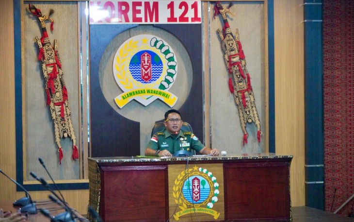 Kasrem 121/Abw Kolonel Inf Mohamad Isnaeni, S.E., M.M