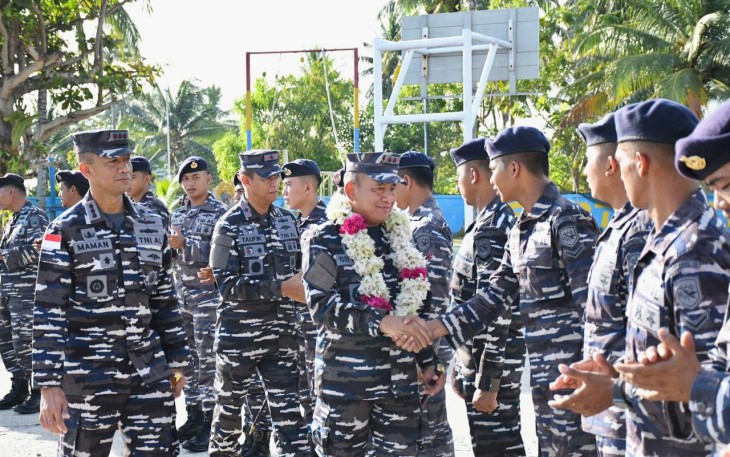 Danlanal Ranai Sambut Kunjungan Kerja Panglima Koarmada l