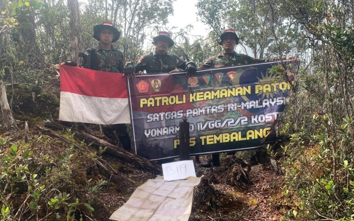 Satgas Pamtas Yonarmed 11 Kostrad Laksanakan Patroli Patok