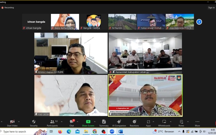 Direktorat Sinkronisasi Urusan Pemerintahan Daerah II Ditjen Bina Pembangungan Daerah Kemendagri menggelar rapat audiensi bersama Ditjen Bina Marga Kementerian PUPR, PFID Kementerian PUPR, Direkotrat Transportasi Bappenas, Pemerintah Provinsi Banten, Pemerintah Kabupaten Lebak, PT KAI dan PT KCI untuk membahas tentang usulan Pemerintah Kabupaten Lebak kepada pemerintah pusat untuk membangun flyover pada tiga titik perlintasan kereta api yang kerap menyebabkan kemacetan di Kabupaten Lebak