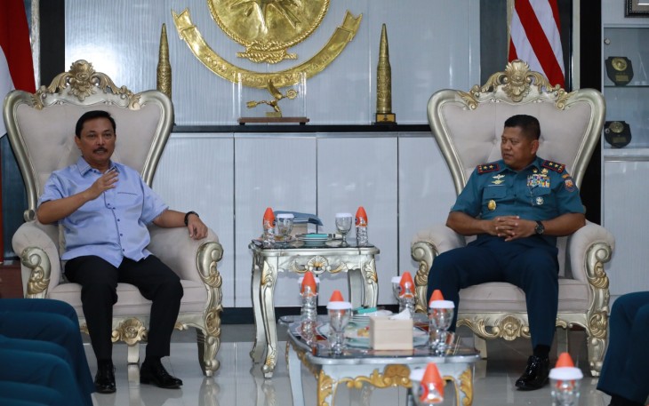 Katapop Kab Sorong Papua Barat Daya, Panglima Komando Armada (Pangkoarmada) III, Laksamana Muda TNI Hersan, S.H., M.Si., M.Tr.Opsla, menerima kunjungan kehormatan / Courtesy Call (CC) Ketua Umum Persatuan Purnawirawan Angkatan Laut (PPAL) Laksamana TNI (Purn) Siwi Sukma Adji, adapun kunjungan tersebut dilaksanakan  dalam rangka memperkuat tali silaturahmi yang sudah terjaga sebelumnya, Rabu (31/01/24)