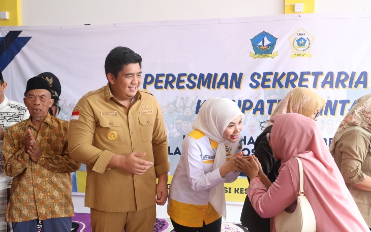 Bupati Roby Resmikan Sekretariat LKKS Bintan