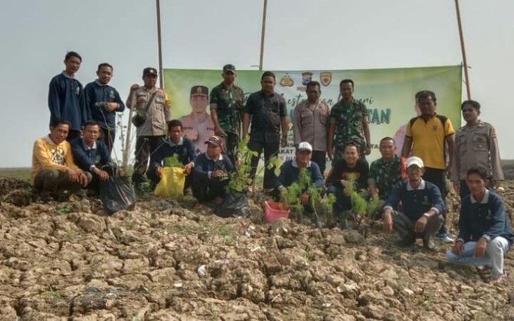 Koramil 1001-10/Babirik Cegah Batingsor dengan Menanam Pohon
