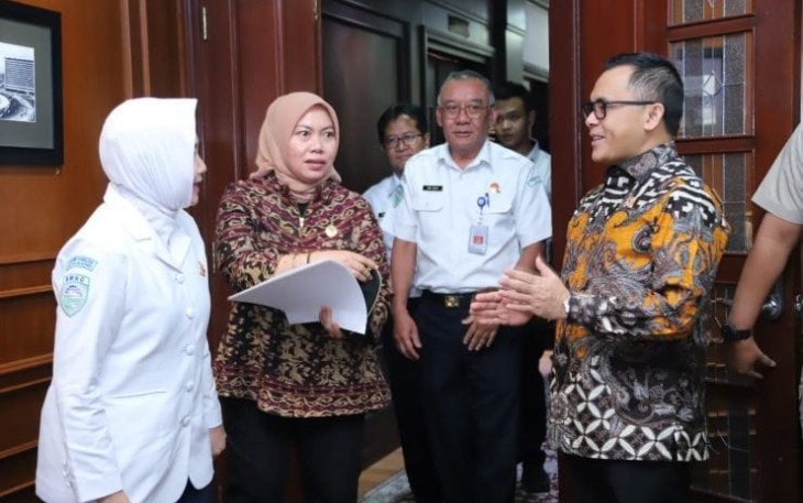 Menteri Anas saat bertemu dengan jajaran BMKG di Kantor Kementerian PANRB, Jakarta, Kamis (29/02/2024).