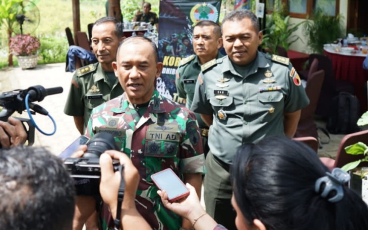 Danrem 081/DSJ Kolonel Inf H. Sugiyono pada acara Syukuran HUT ke-73 Penerangan TNI AD di Asrama Bosbow, Jl. Diponegoro No. 39 Kota Madiun, Kamis (18/1/2024).