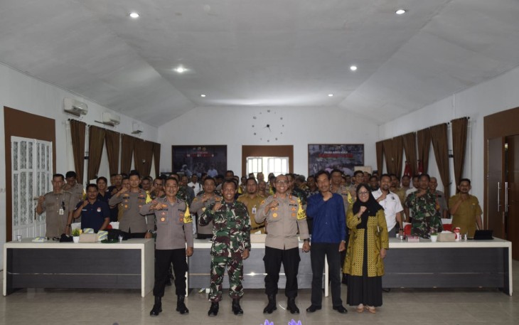 Foto Bersama usai acara