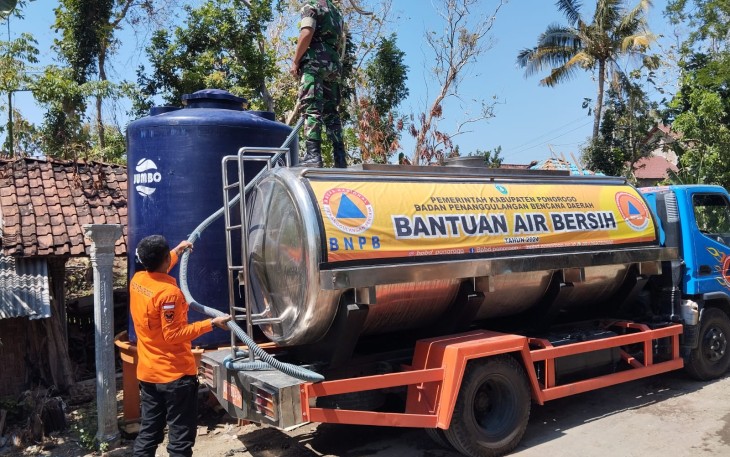 Babinsa Kodim 0802/Ponorogo Pendampingan Pengedropan Ke Rumah Warga