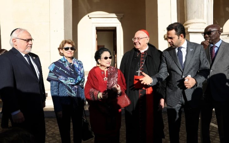 Presiden ke-5 RI yang juga Ketua Umum PDIP Megawati Soekarnoputri saat mengikuti rapat Dewan Juri Zayed Award di Roma, Italia, akhir Desember lalu.