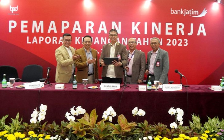 Pemaparan Publik bank Jatim Tahun 2023 diselenggarakan pada hari Selasa (23/1/2024). 
