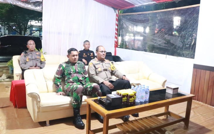 Dandim 1001/HSU-BLG Letkol Inf Dhuwi Hendradjaja saat Vicon pemantauan PAM Tahun Baru 2024