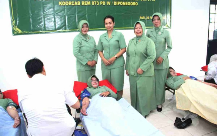 Kegiatan donor darah menyambut HUT ke-78 Persit 