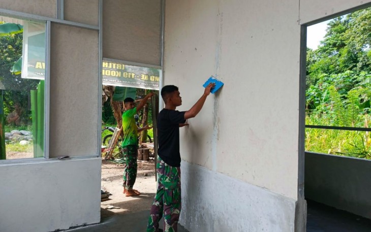 Program RTLH TMMD ke 119 Kodim 1409/Gowa di desa Panaikang, Minggu (3/3)