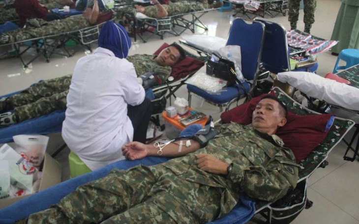 Donor darah prajurit Menarmed 2 Kostrad, Selasa (5/3)