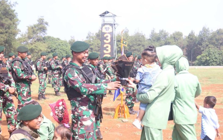 Suasana haru sambut kedatangan satgas Yonif PR 330 Tri Dharma 