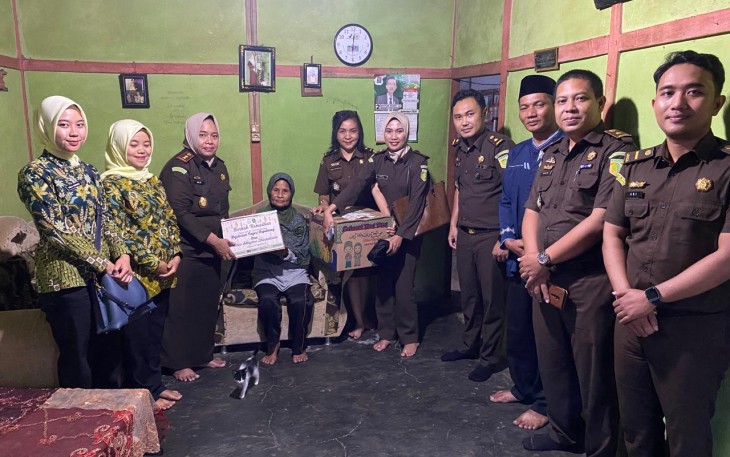 Kejari Kepahiang Gelar Bakti Sosial 