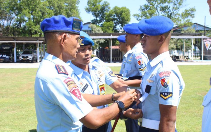 Kolonel Pas RH Aritonang saat menutup pendidikan