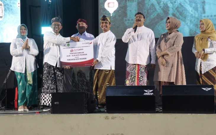 Bank Jatim Rehabilitasi Kawasan Alun-alun Kota Pasuruan 
