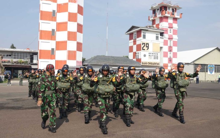 Siswa Suparadas A-200 AAU di Lanud Husein Sastranegara Bandung 