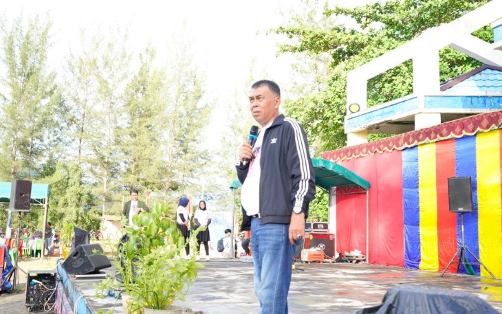 Bupati Natuna Senam Bersama Masyarakat di Kecamatan Serasan 