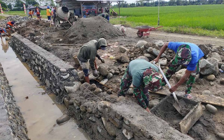 Pekerjaan sasaran fisik TMMD Kodim Palopo