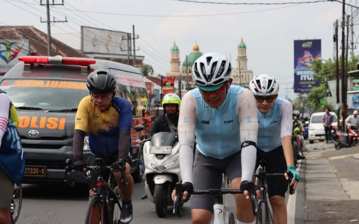 Kapolda Jatim Irjen Pol Imam Sugianto gowes bareng PJU cek kesiapan Tour de Panderman 2024, Kota Batu