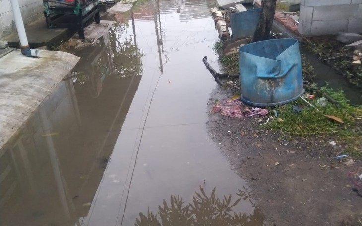 Warga Desa Pabean Udik Indramayu Keluhkan Jalan Rusak dan Banjir 