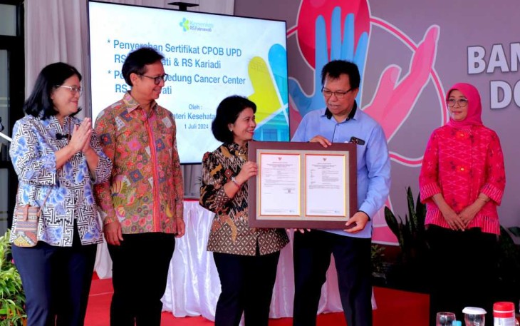 Penyerahan Sertifikat GMP dari BPOM