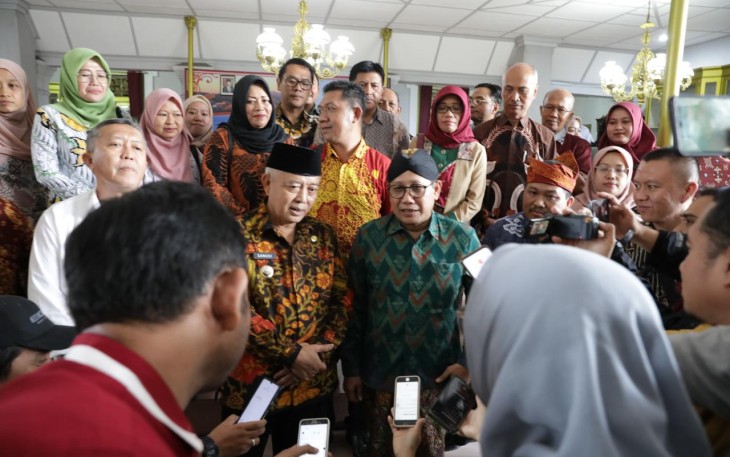 Mendes PDTT Abdul Halim Iskandar 