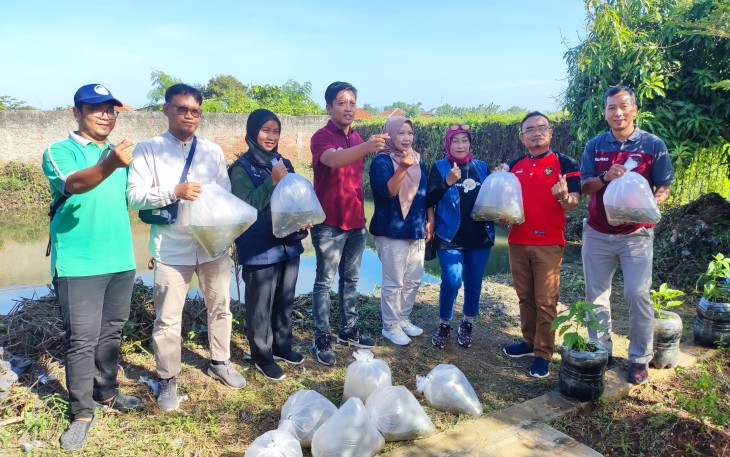 Dinas Perikanan dan Kelautan Indramayu Beri Bantuan 5000 Bibit Ikan Lele untuk Kecamatan Pasekan 